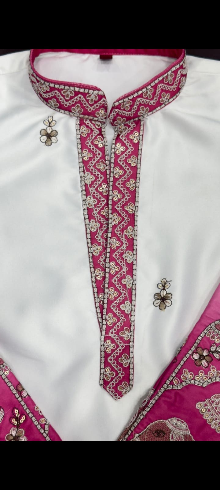 V-neck Short Kurta Traditional Elephant Embroidery